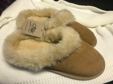 Load image into Gallery viewer, Sheepskin Mule Slippers
